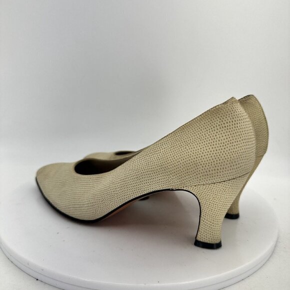 Salvatore Ferragamo Classic Pump Women Size 8 Medium Heel Shoes Cream Beige - Picture 4 of 13